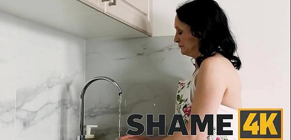  SHAME4K. Stud lures an older woman into having a kinky sex with toys